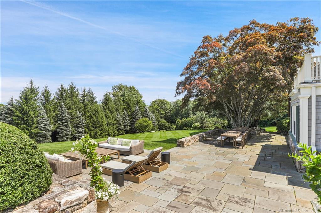 378 Taconic Road Greenwich, CT 06831 - Photo 5 of 36