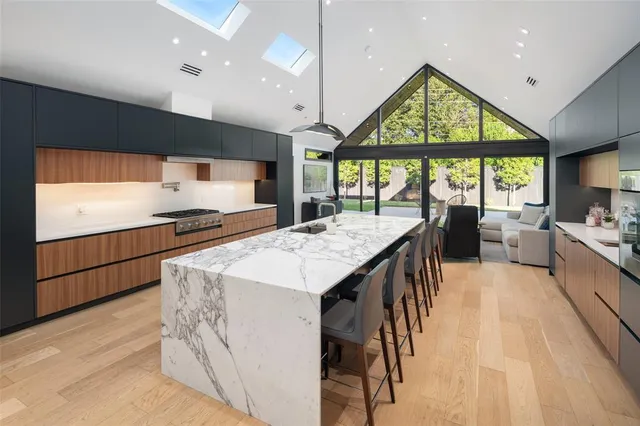 $2,599,000 | 11348 Valleydale Drive, Dallas, TX 75230