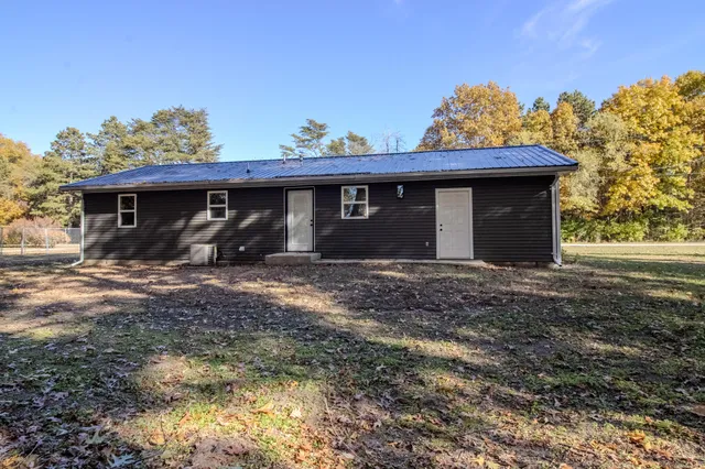 $194,500 | 3035 South Angela Drive, North Judson, IN 46366