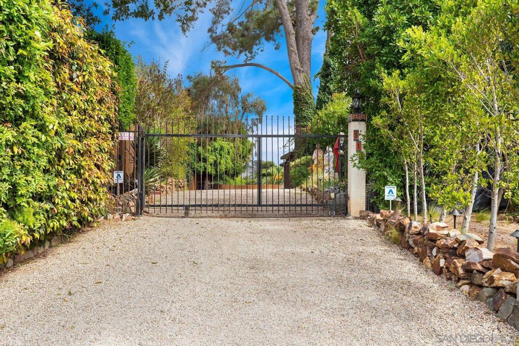 527 Ocean View Avenue Encinitas, CA 92024 - Photo 12 of 15