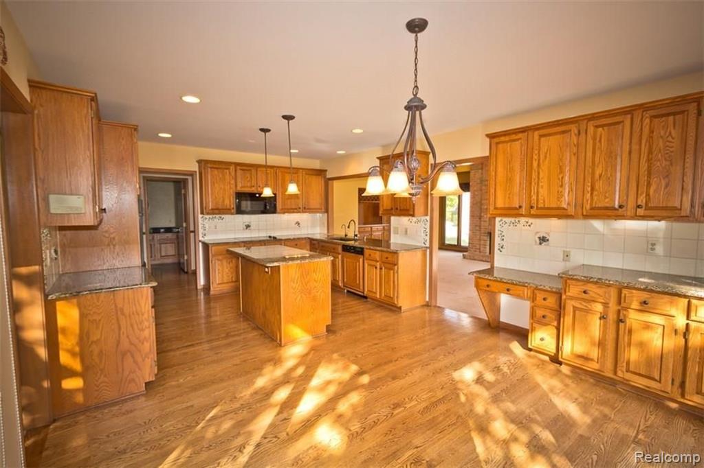 5754 Springbrook Drive Troy, MI 48098 - Photo 42 of 87