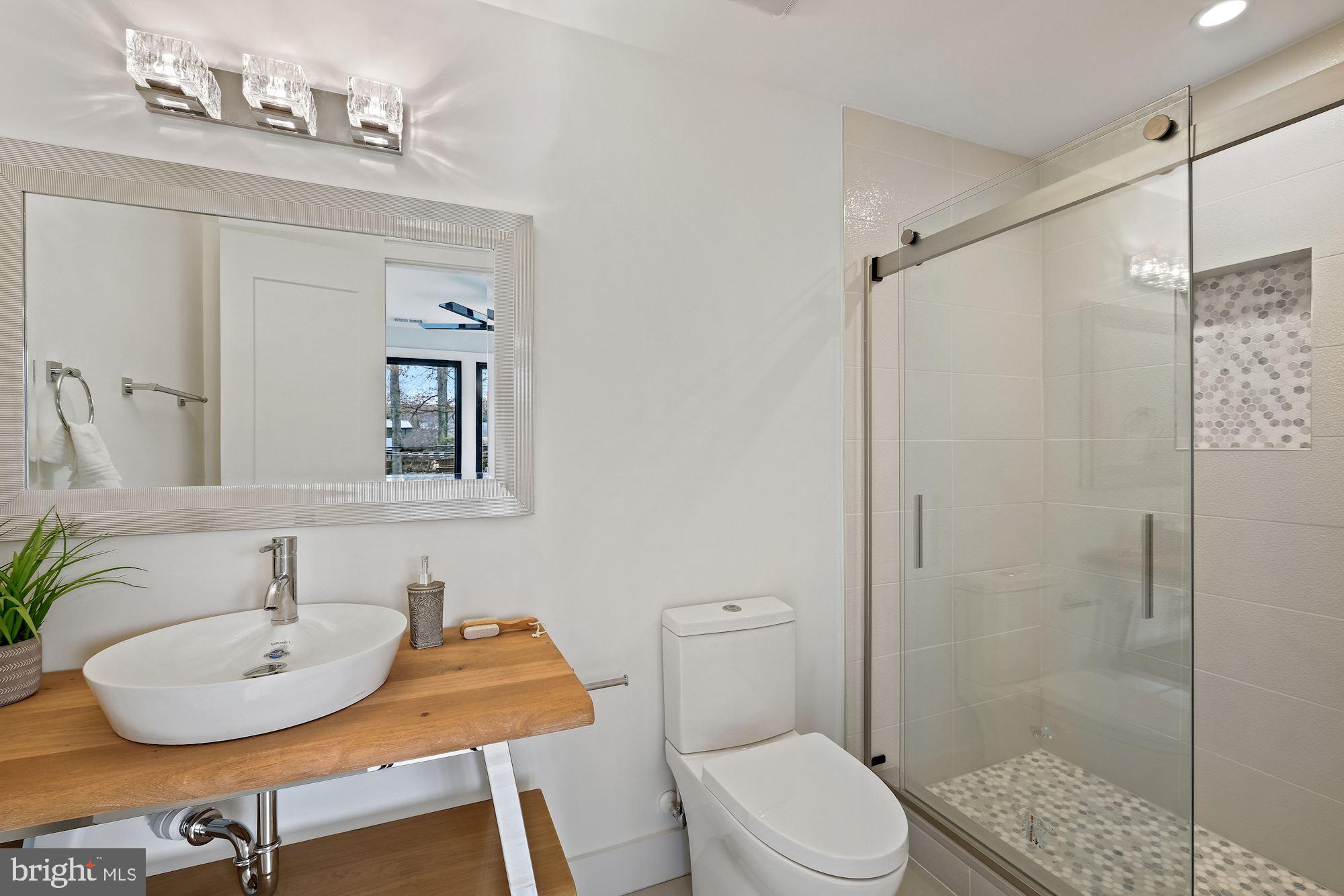 705 Silver Spring Avenue Silver Spring, MD 20910 - Photo 41 of 58 plus an en-suite BA