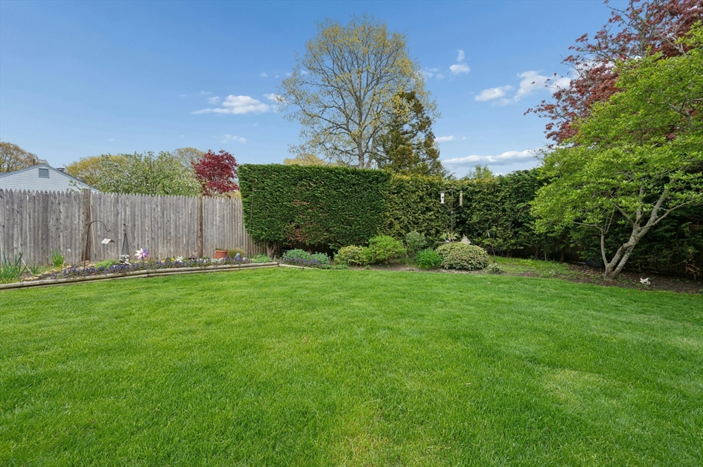 8 Viking Rock Road Yarmouth, MA 02664 - Photo 28 of 40