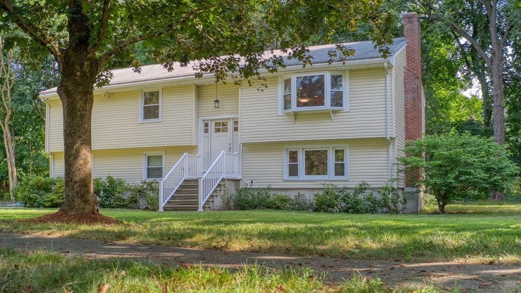 28 Selfridge Road Bedford, MA 01730 - Photo 1 of 28 Gallery Image 1
