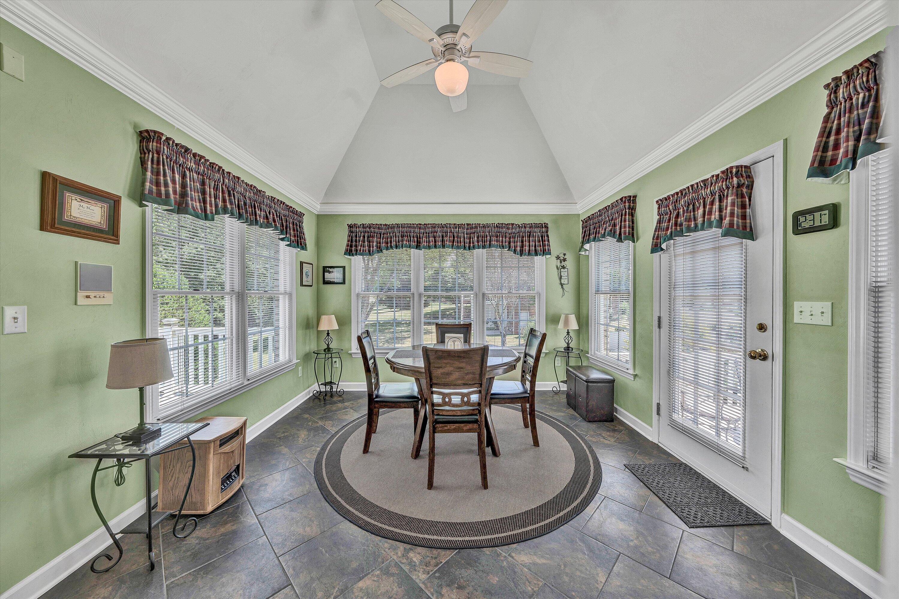 134 Stoneybrook Road Roanoke, VA 24019 - Photo 34 of 76 32-DSC00067