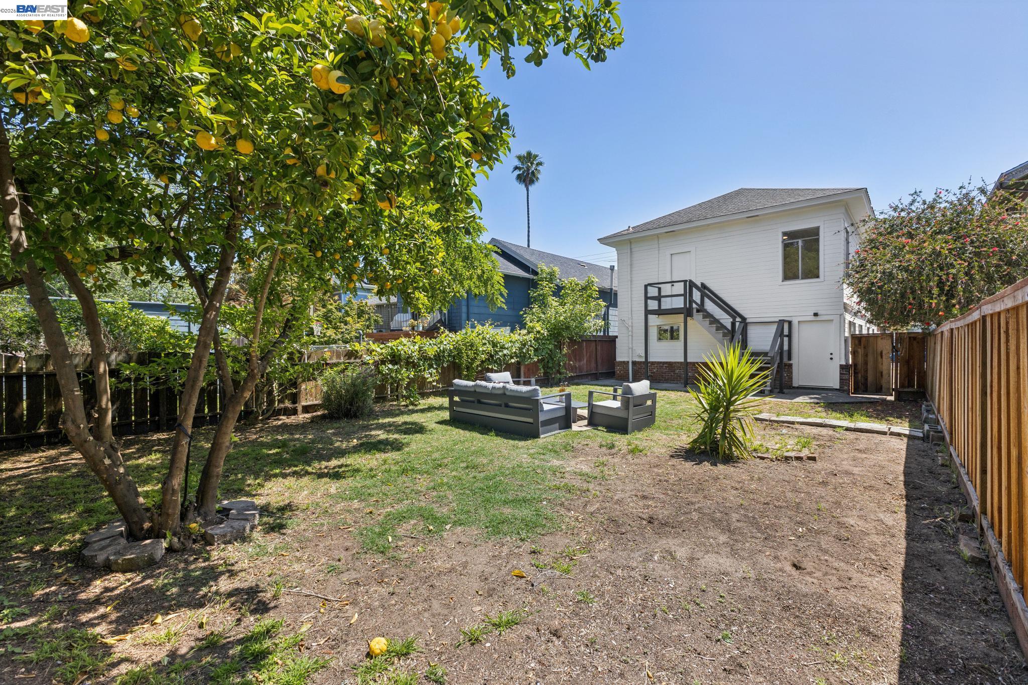 1219 Pearl Street Alameda, CA 94501 - Photo 38 of 40 a view of a house with a patio