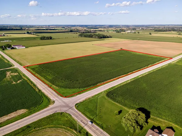 County Bb, Hilbert, WI 54129