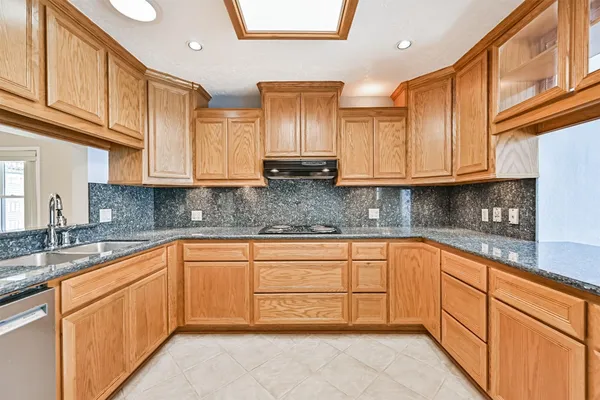 $560,000 | 803 Greenbriar Drive, Friendswood, TX 77546