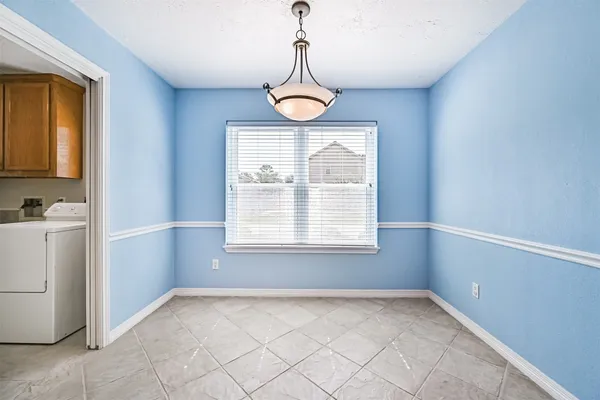 $560,000 | 803 Greenbriar Drive, Friendswood, TX 77546