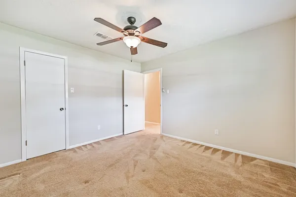 $560,000 | 803 Greenbriar Drive, Friendswood, TX 77546