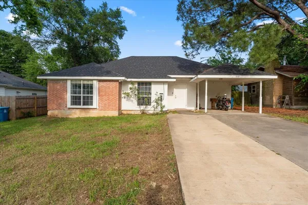 $219,000 | 316 Coral Reef Street, Gun Barrel City, TX 75156