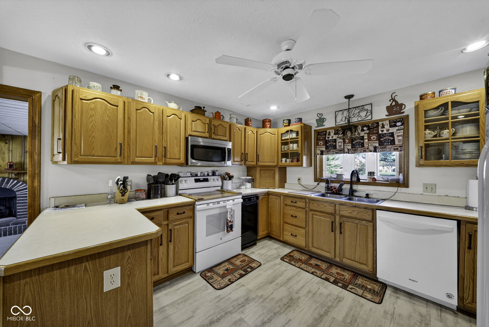 6702 East 96th Street Fishers, IN 46038 - Photo 15 of 48