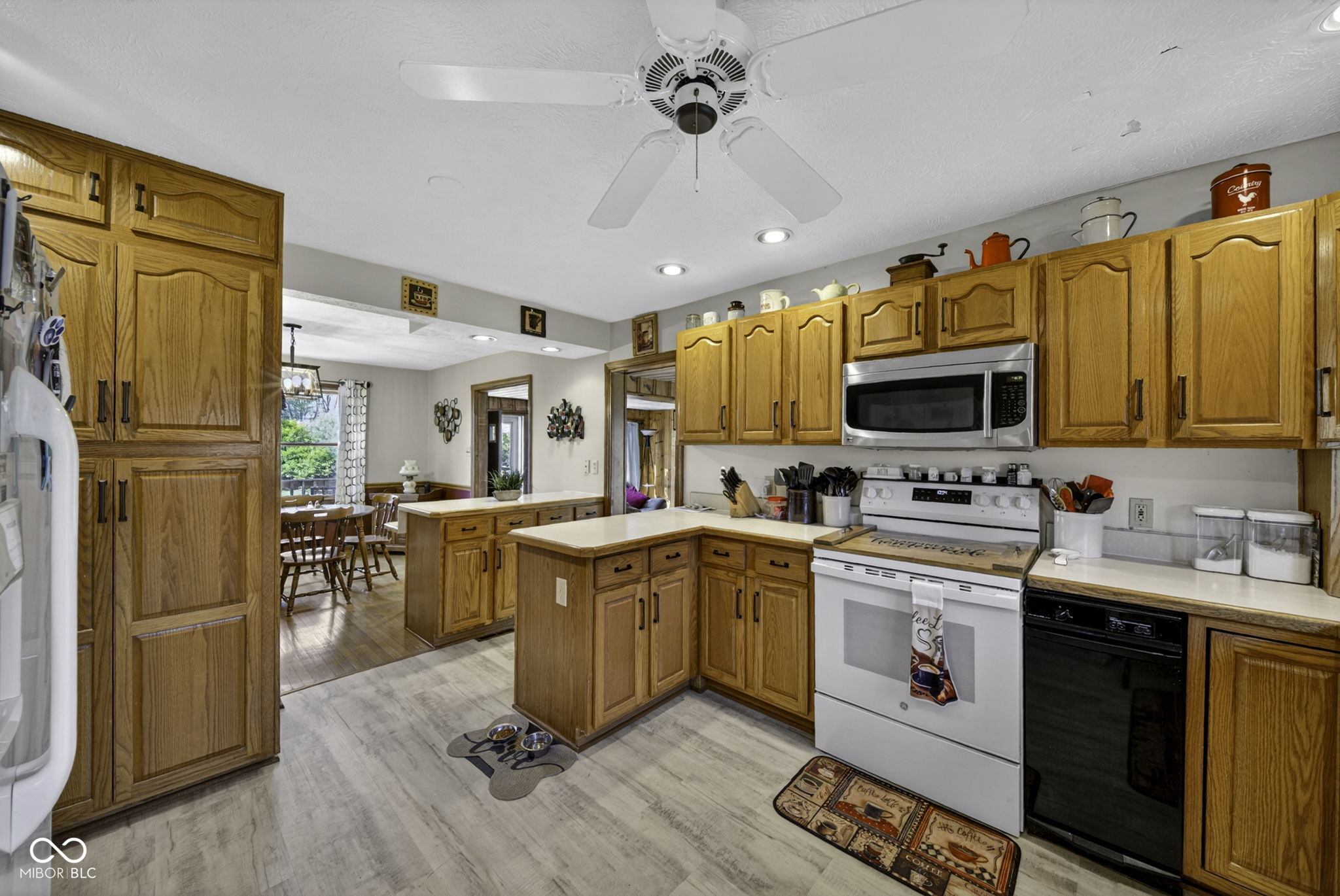 6702 East 96th Street Fishers, IN 46038 - Photo 16 of 48