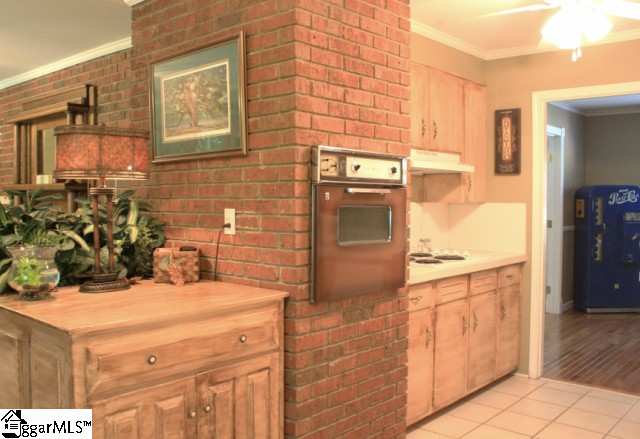 23 Randy Drive Taylors, SC 29687 - Photo 7 of 21 Gallery Image 7