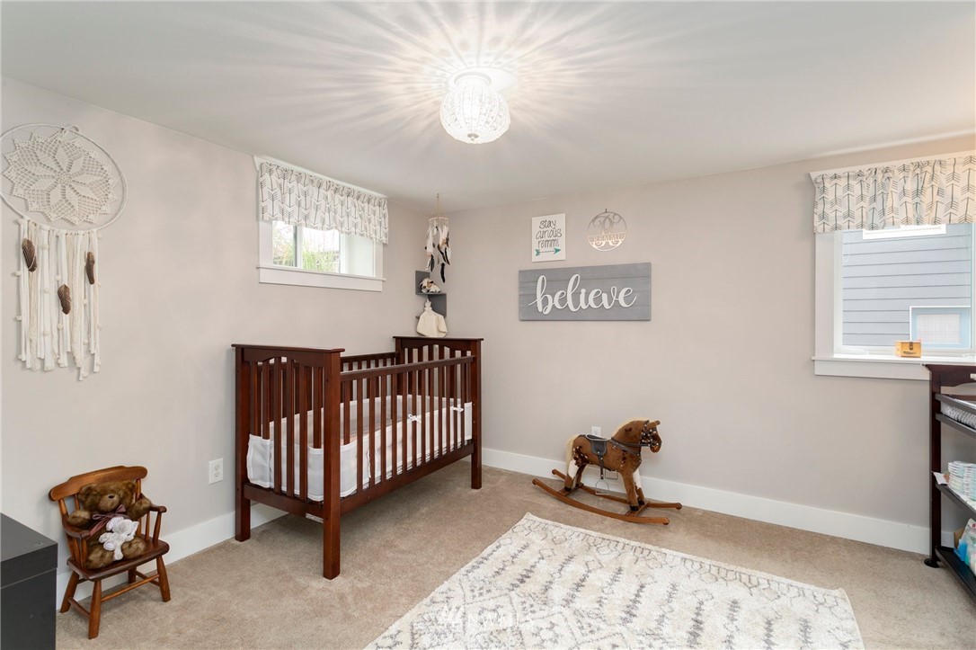 910 West Howe Street Seattle, WA 98119 - Photo 22 of 29 Gallery Image 22