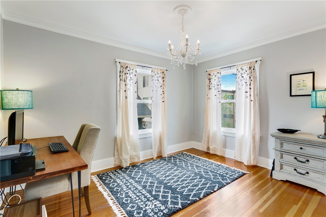 910 West Howe Street Seattle, WA 98119 - Photo 10 of 29 Gallery Image 10