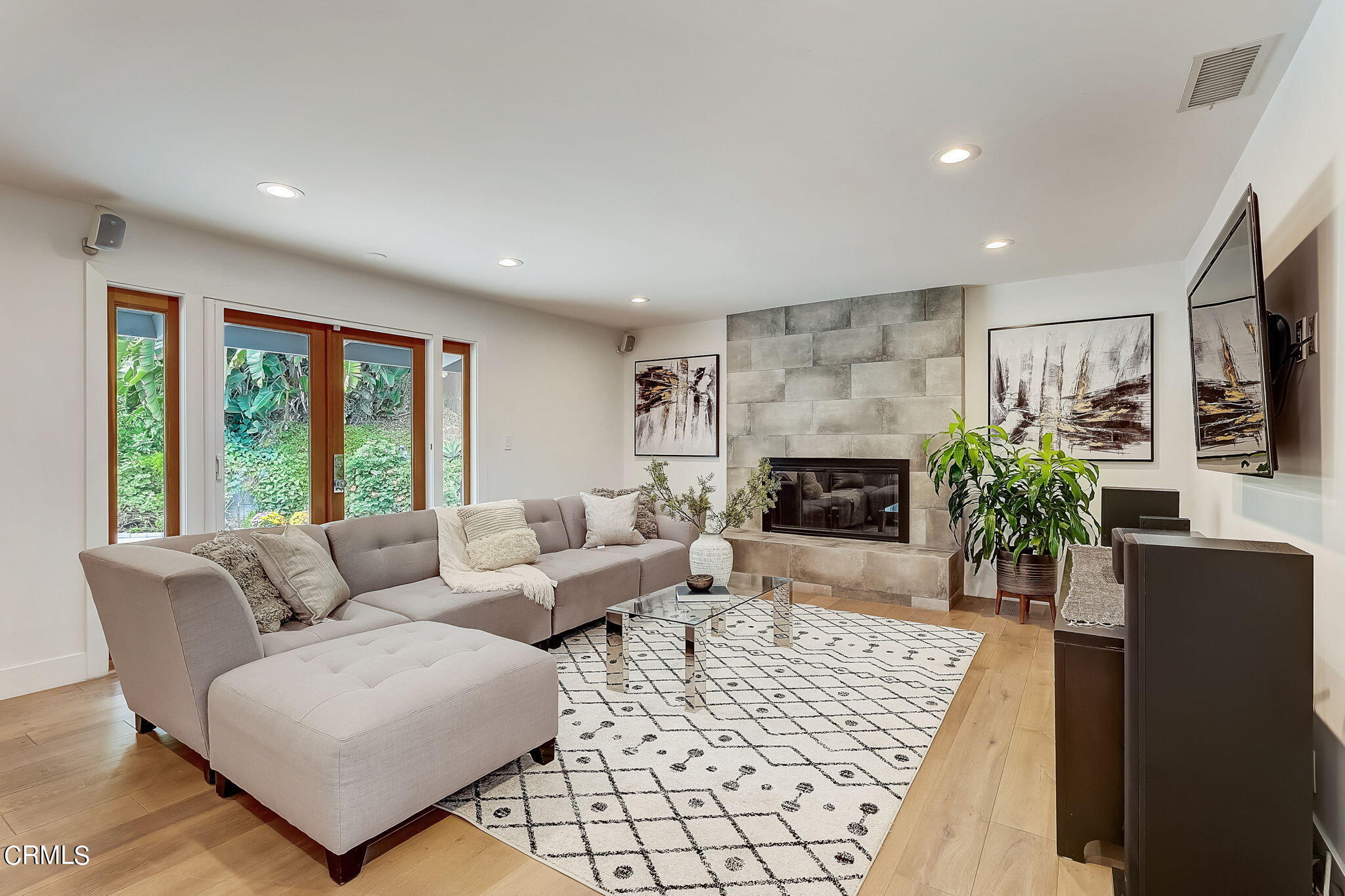 3785 Ranch Top Road Pasadena, CA 91107 - Photo 13 of 39 a living room with furniture fireplace and flat screen tv