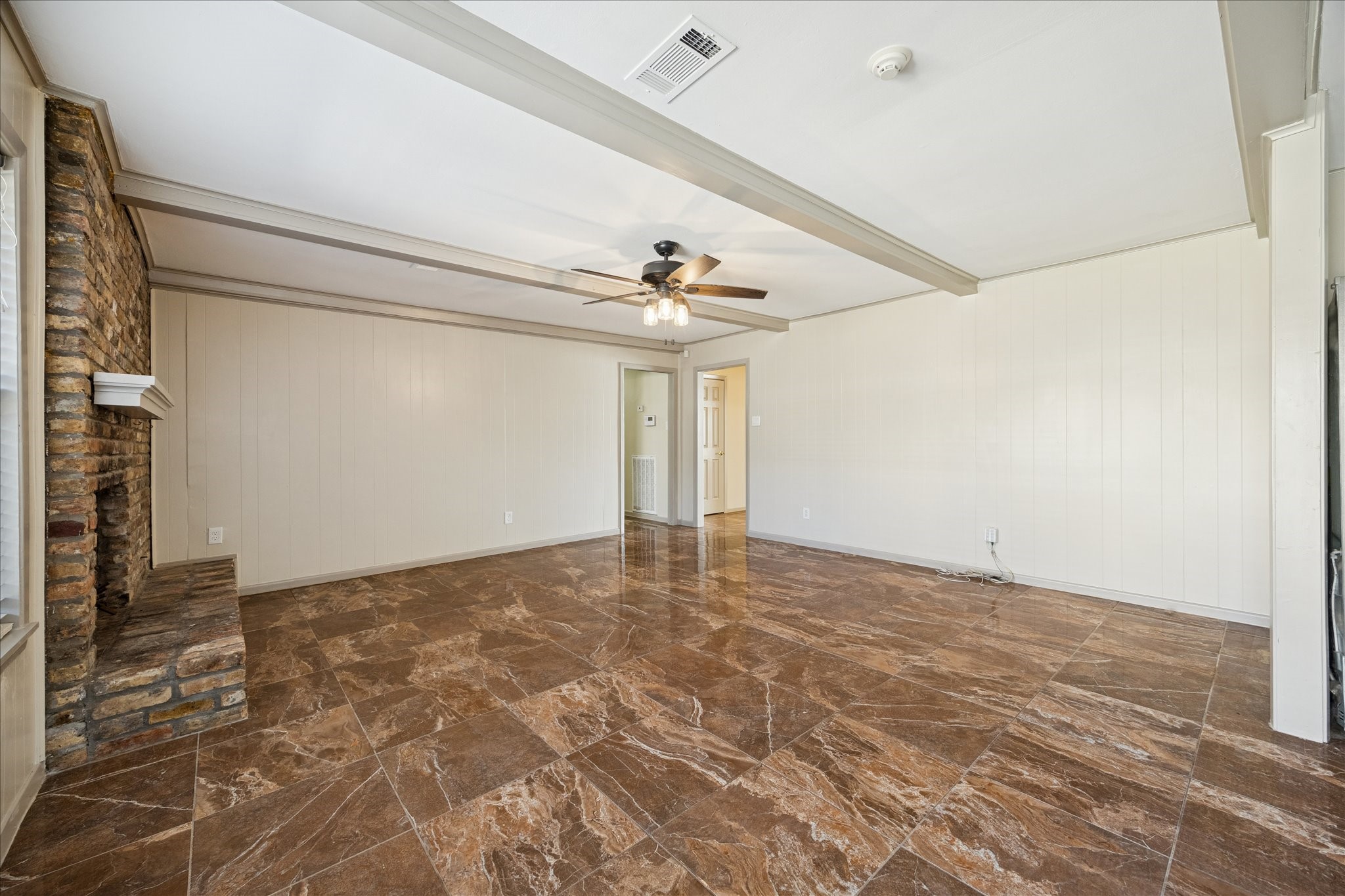 10718 Inwood Drive Houston, TX 77042 - Photo 10 of 20 Can't you already see your furnishings in this great room? The right place for gatherings with family and friends. Football, golf, baseball on the tv anyone?