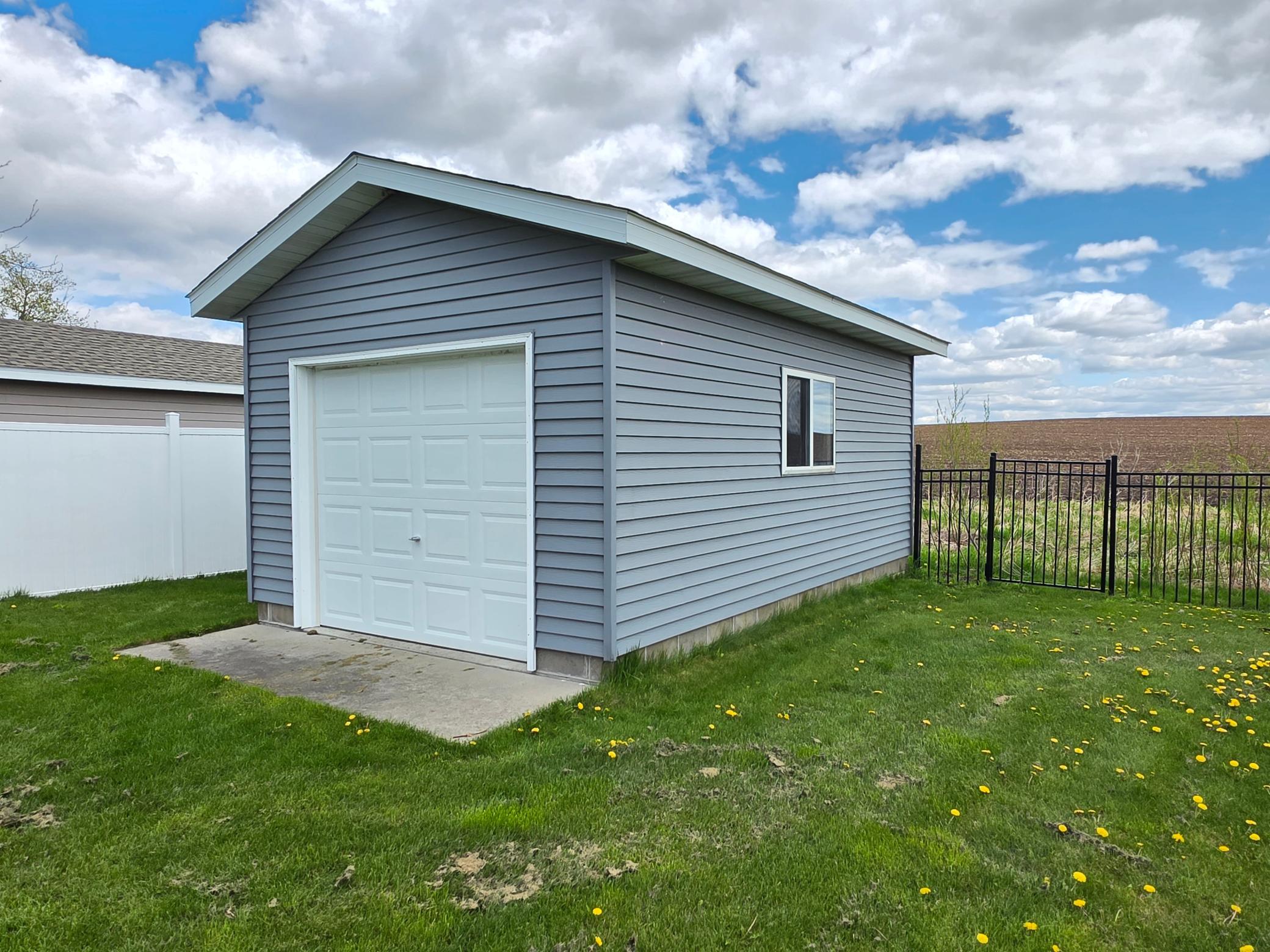 505 4th Street Southeast Plainview, MN 55964 - Photo 15 of 53