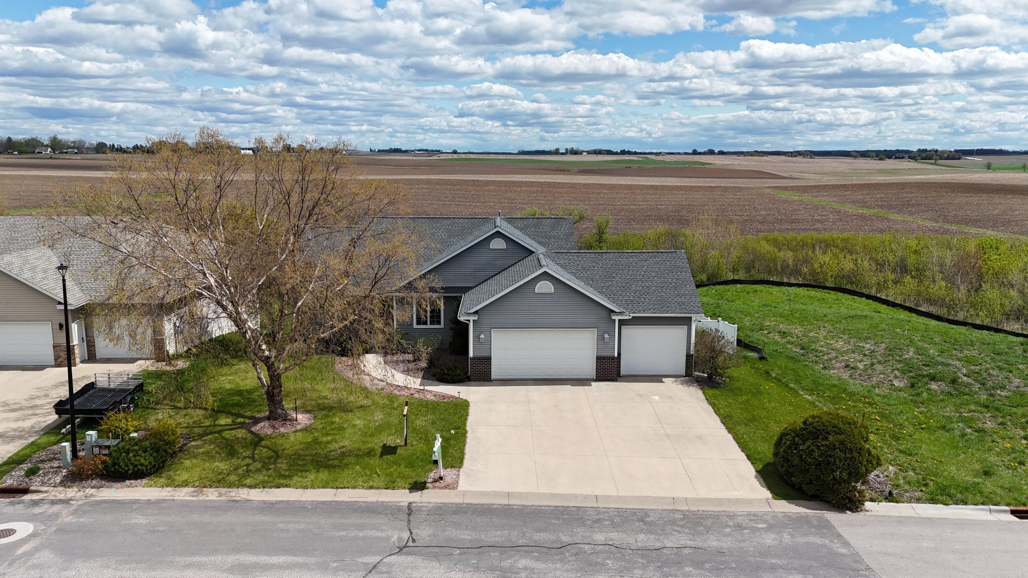 505 4th Street Southeast Plainview, MN 55964 - Photo 3 of 53