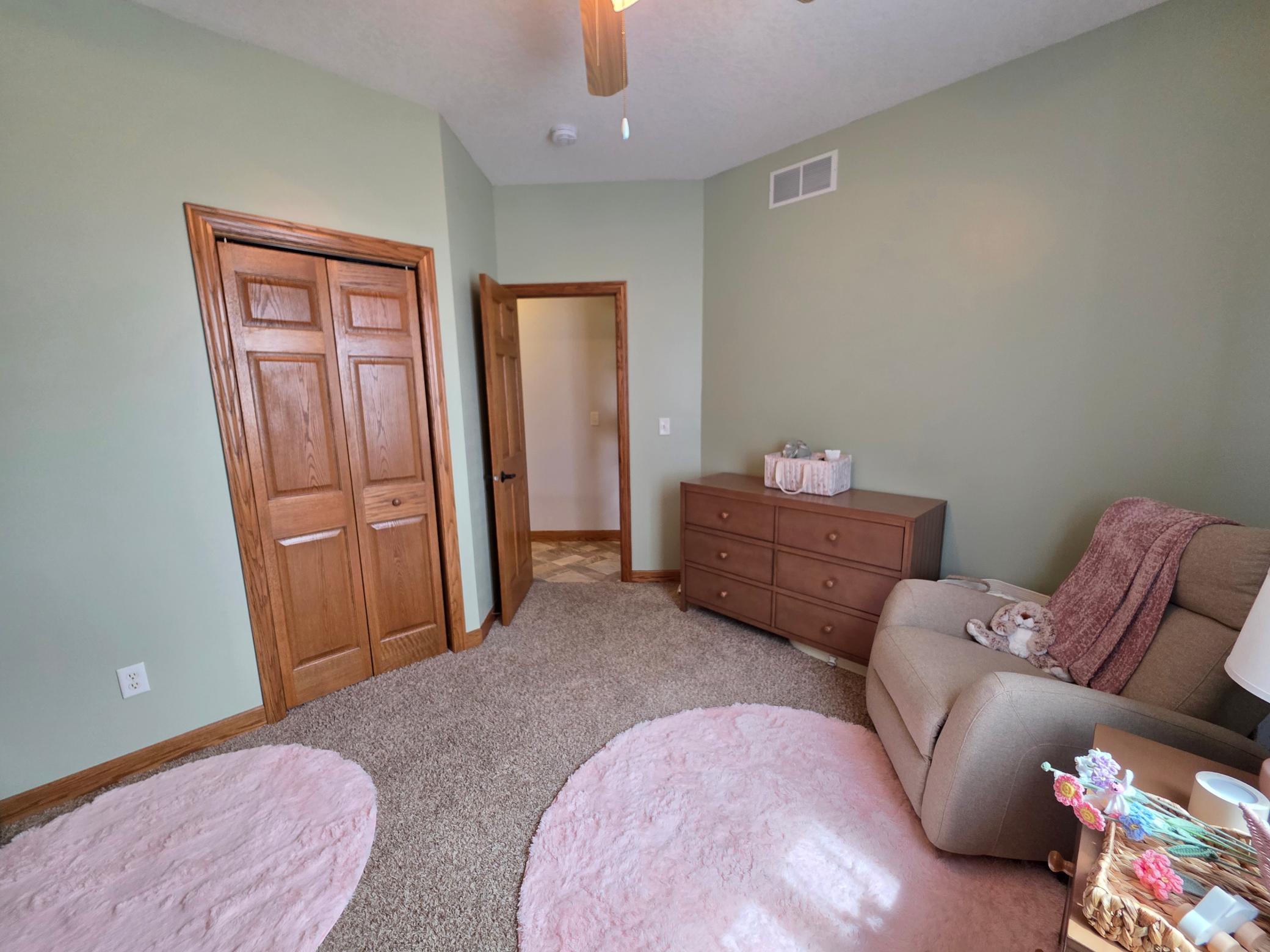 505 4th Street Southeast Plainview, MN 55964 - Photo 35 of 53