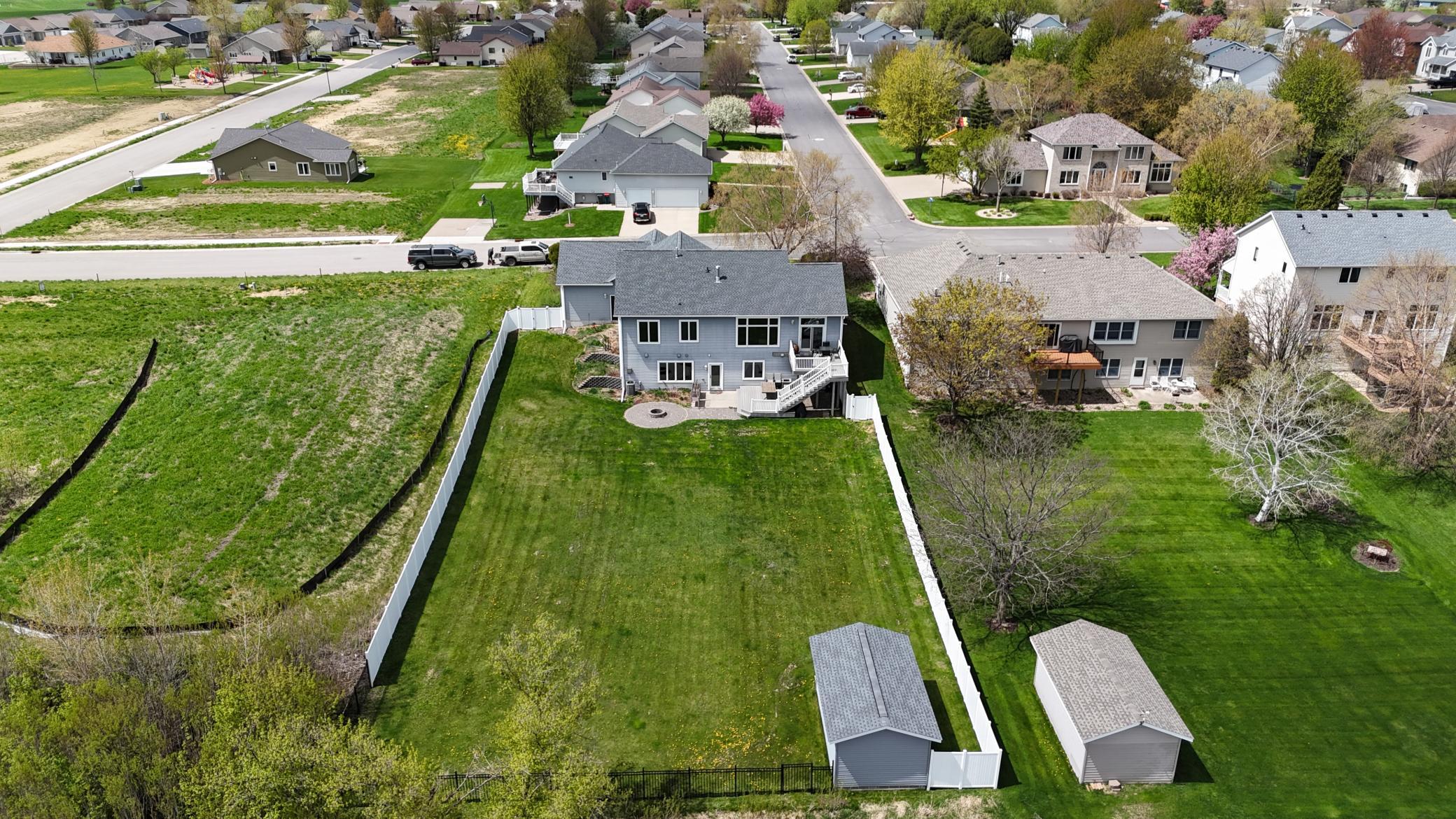 505 4th Street Southeast Plainview, MN 55964 - Photo 5 of 53