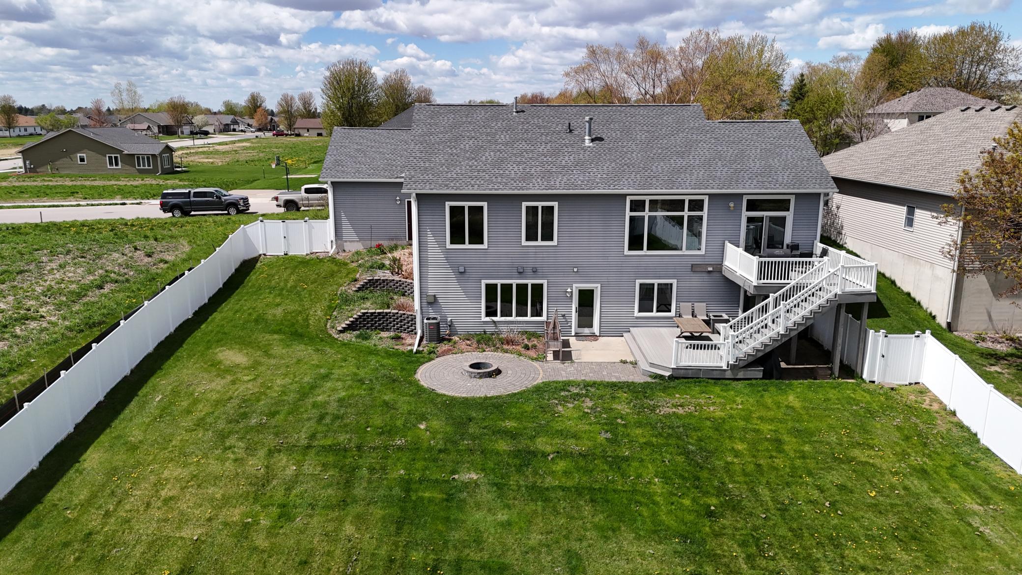 505 4th Street Southeast Plainview, MN 55964 - Photo 7 of 53