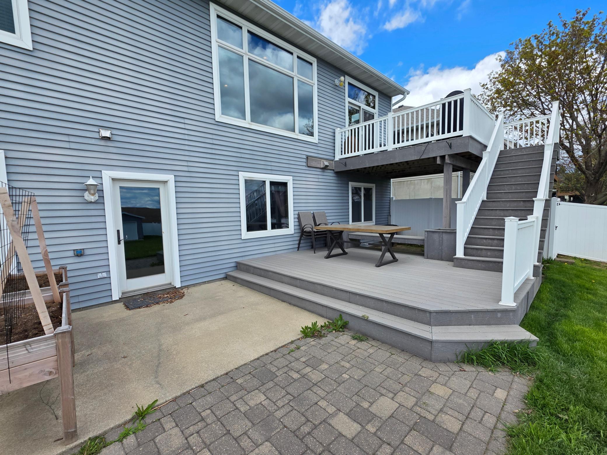 505 4th Street Southeast Plainview, MN 55964 - Photo 9 of 53