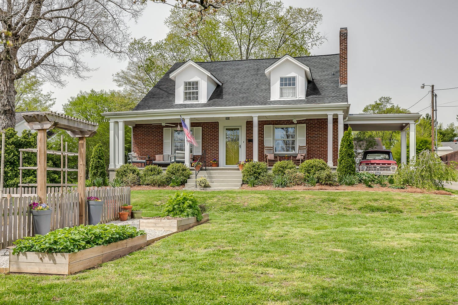 703 Riverside Drive Columbia, TN 38401 - Photo 1 of 50 Gallery Image 1