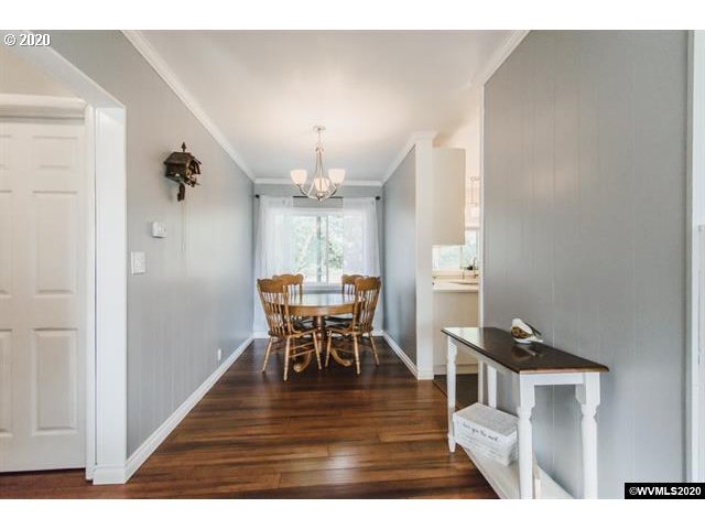 2040 Stoltz Hill Road Lebanon, OR 97355 - Photo 8 of 32 Gallery Image 8