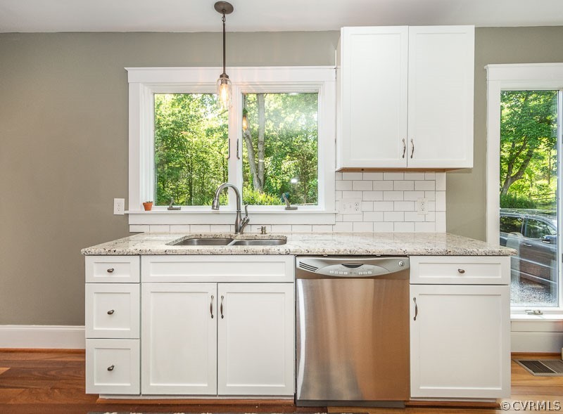8088 Nelson Ridge Drive Hanover, VA 23069 - Photo 35 of 50 a kitchen with appliances cabinets and a sink