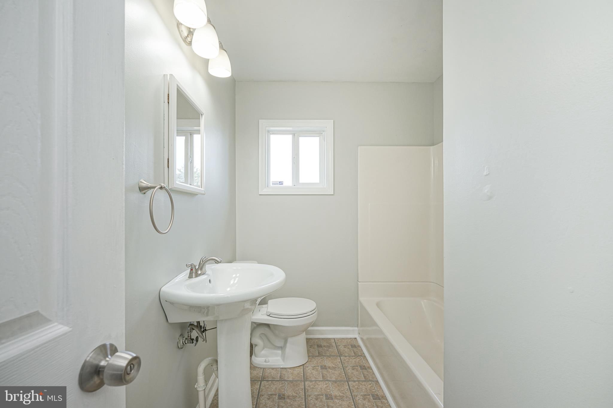 211 Baldwin Road Glassboro, NJ 08028 - Photo 20 of 25 Full Bath