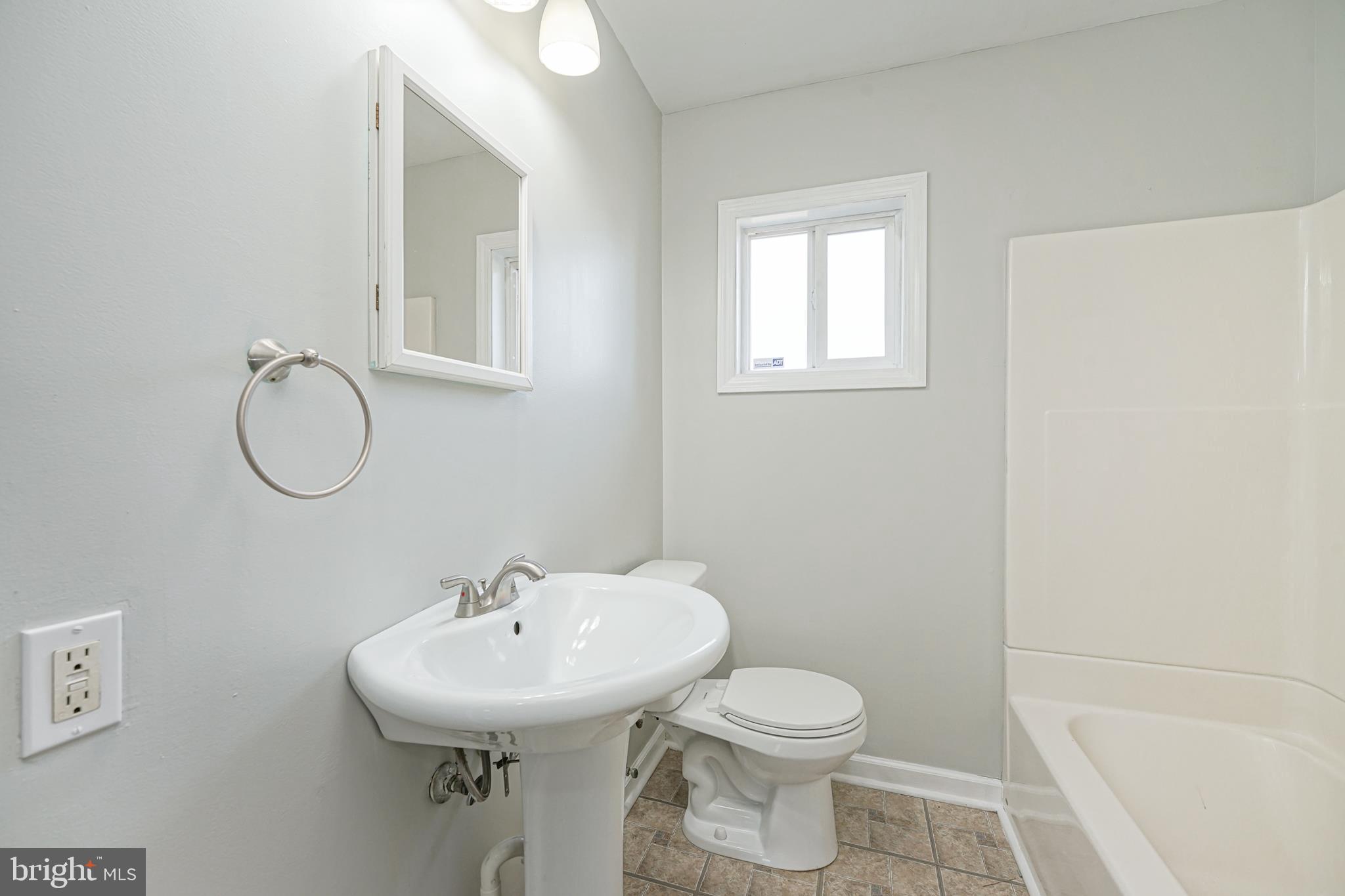 211 Baldwin Road Glassboro, NJ 08028 - Photo 21 of 25 Full Bath