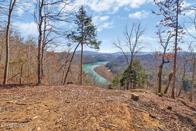 $525,000 | 50.31-acre Robbinstown Road, Byrdstown, TN 38549