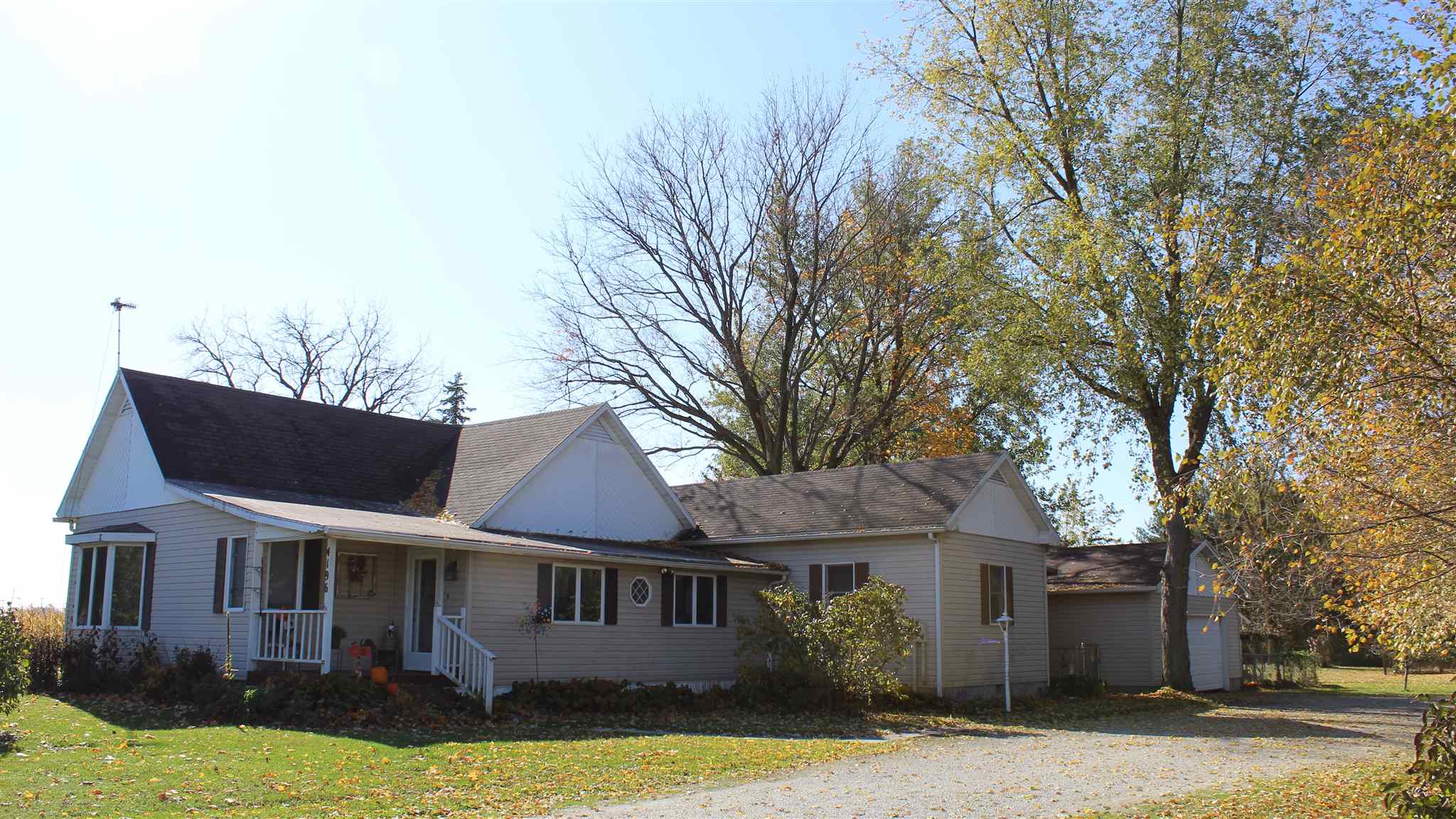 4196 South Warren Road Huntington, IN 46750 - Photo 1 of 36 Gallery Image 1