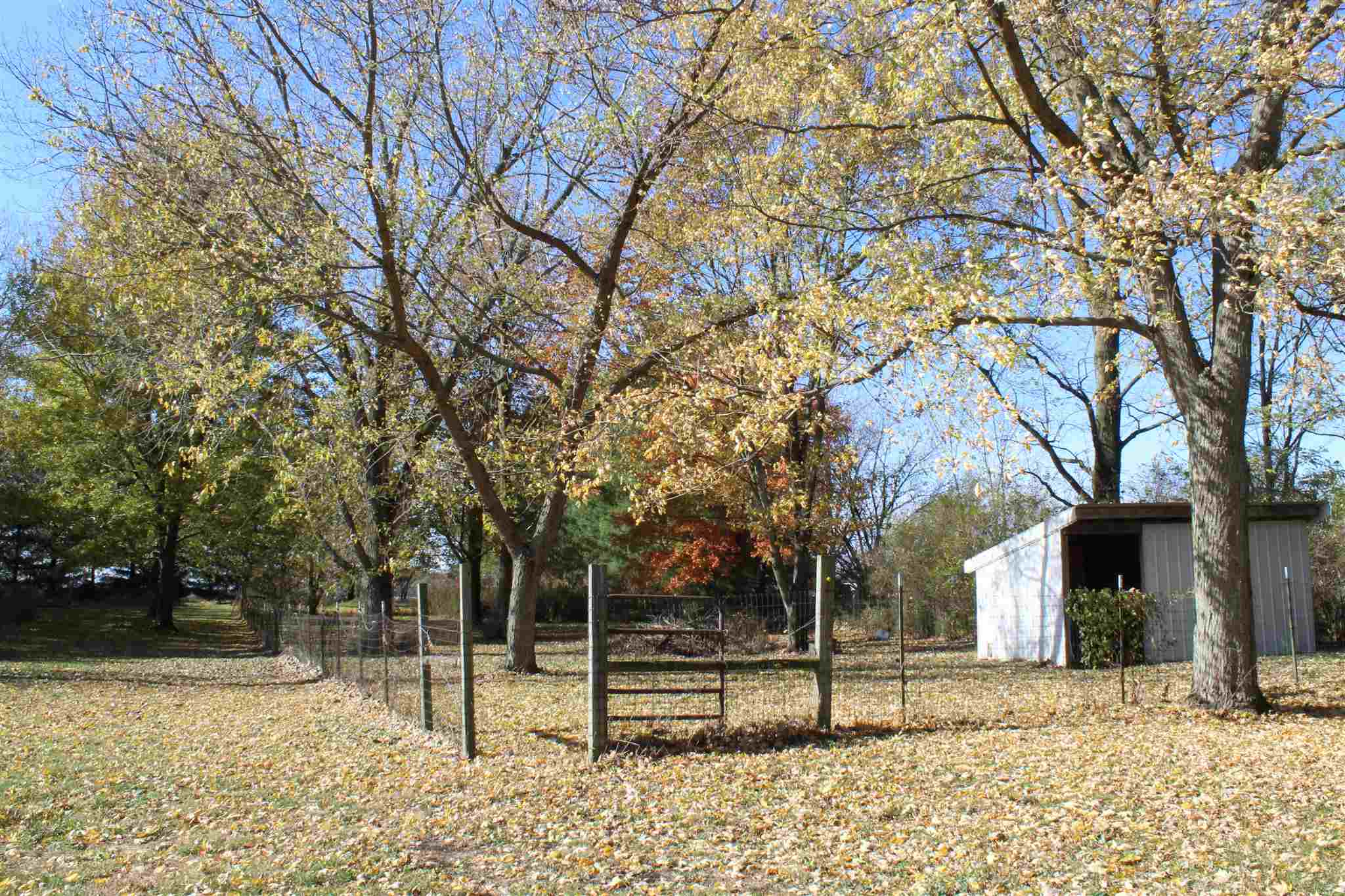 4196 South Warren Road Huntington, IN 46750 - Photo 9 of 36 Gallery Image 9