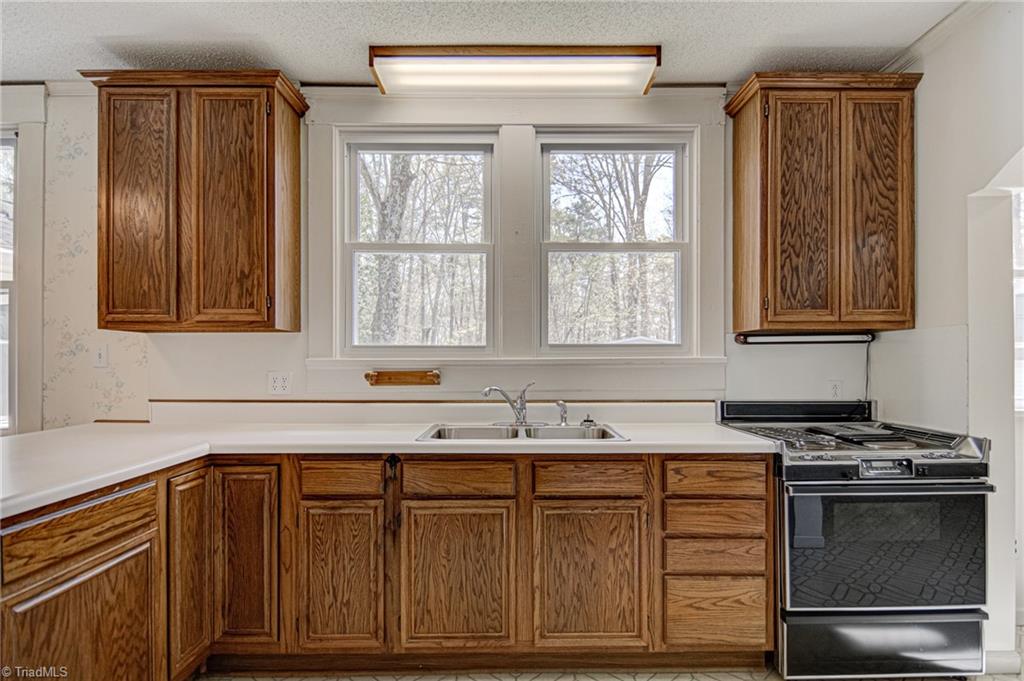 4314 Transou Road Pfafftown, NC 27040 - Photo 16 of 33 Gallery Image 16