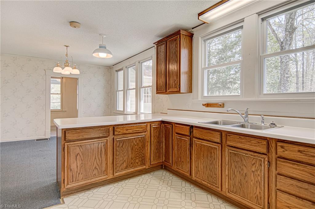 4314 Transou Road Pfafftown, NC 27040 - Photo 21 of 33 Gallery Image 21