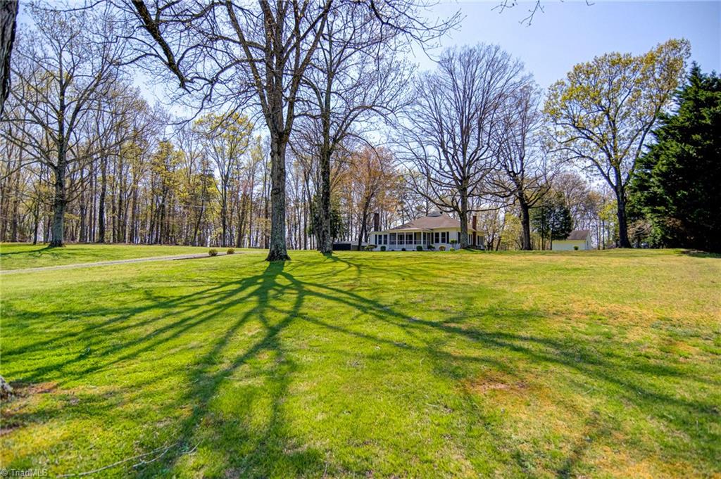 4314 Transou Road Pfafftown, NC 27040 - Photo 5 of 33 Gallery Image 5