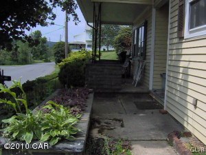 804 Main Road Lehighton, PA 18235 - Photo 4 of 14 Front porch