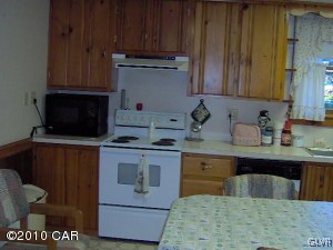 804 Main Road Lehighton, PA 18235 - Photo 7 of 14 Kitchen