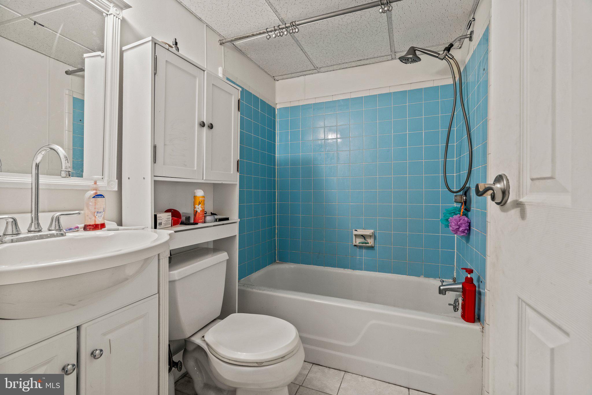 400 Glendale Road, Unit D51 Havertown, PA 19083 - Photo 15 of 17 a bathroom with a sink toilet vanity and shower