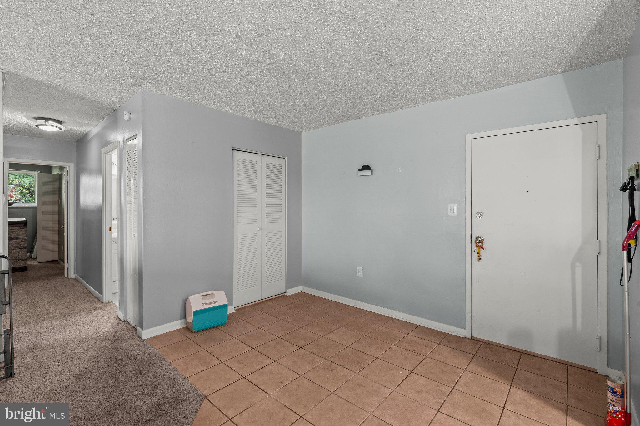 400 Glendale Road, Unit D51 Havertown, PA 19083 - Photo 9 of 17 a view of an empty room