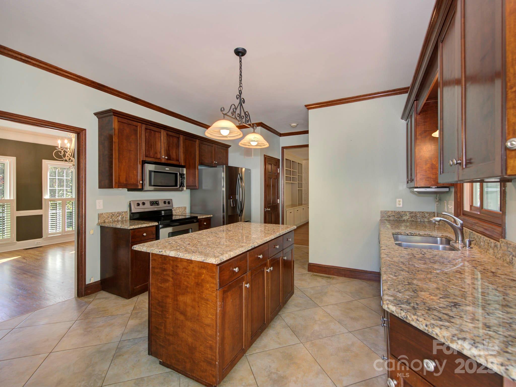 3408 Lence Court Charlotte, NC 28269 - Photo 11 of 47