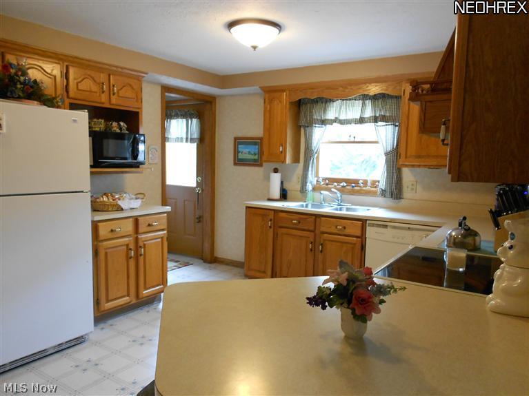 3796 Stimson Road Barberton, OH 44203 - Photo 2 of 12 Gallery Image 2