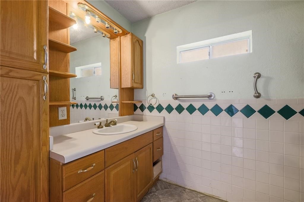16821 Whitebrush Loop Austin, TX 78717 - Photo 13 of 23