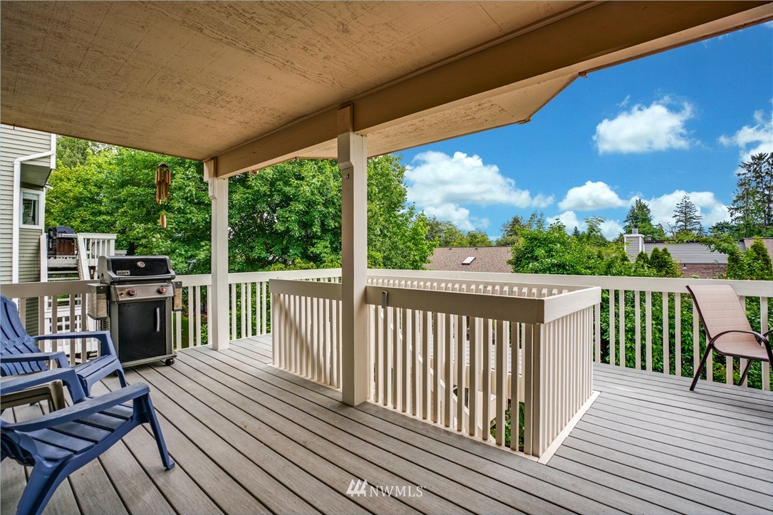 527 224 Place Southeast Bothell, WA 98021 - Photo 18 of 23 a view of a two chairs in the balcony