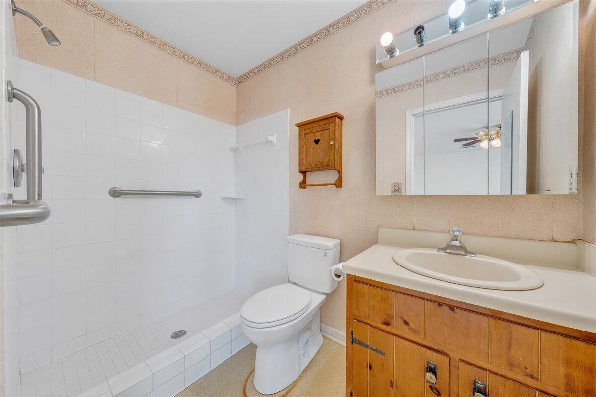 1900 Kiska Road Salem, VA 24153 - Photo 23 of 43 a bathroom with a sink toilet and shower