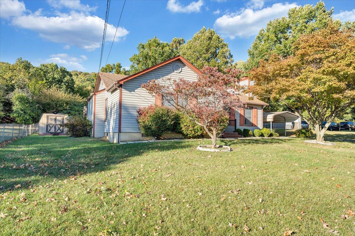 1900 Kiska Road Salem, VA 24153 - Photo 36 of 43 a view of a house with a yard