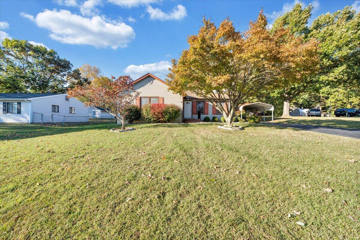 1900 Kiska Road Salem, VA 24153 - Photo 40 of 43 a view of a house with a big yard and large trees